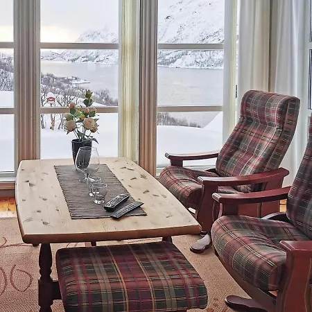 6 Person In Tengelfjord *